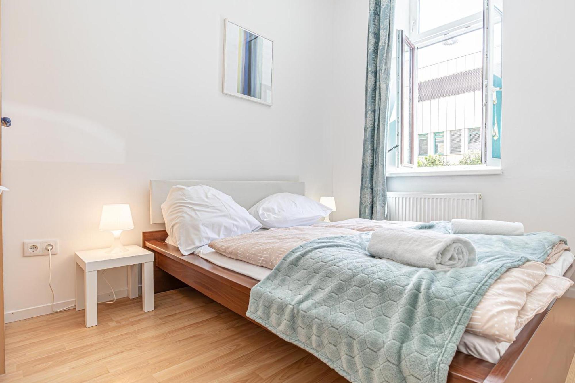 Loevly Shared 6Br With Garden Near Danube & Millenium City Viena Exterior foto
